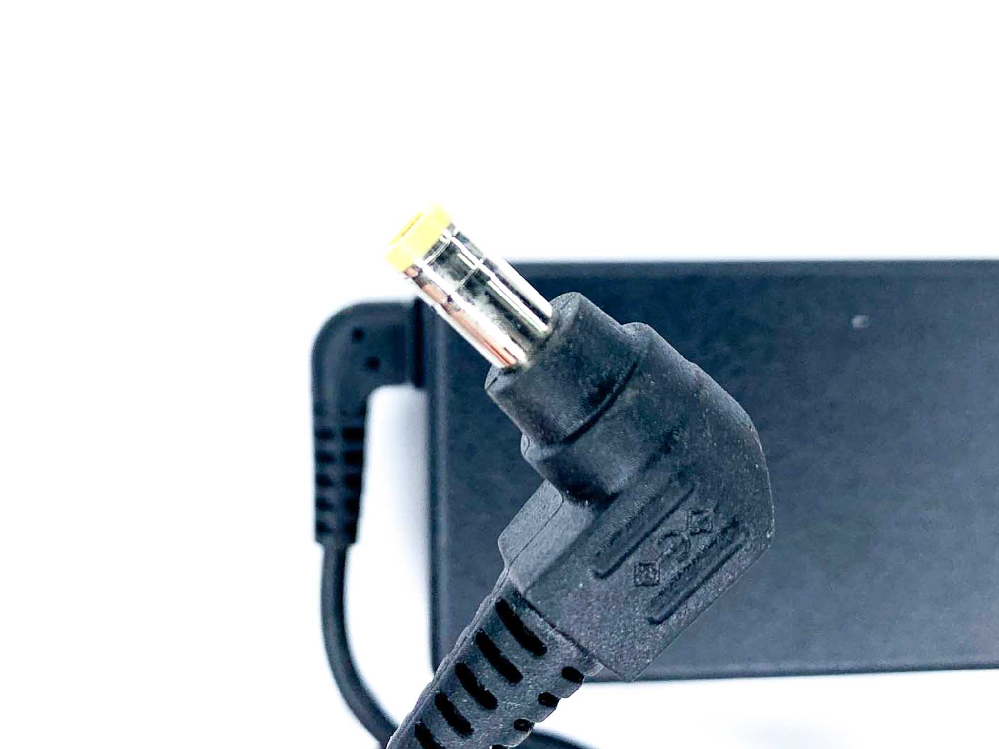 Блок живлення для ноутбука Fujitsu 90W 19V 4.74A 5.5 х 2.5 мм 2pin