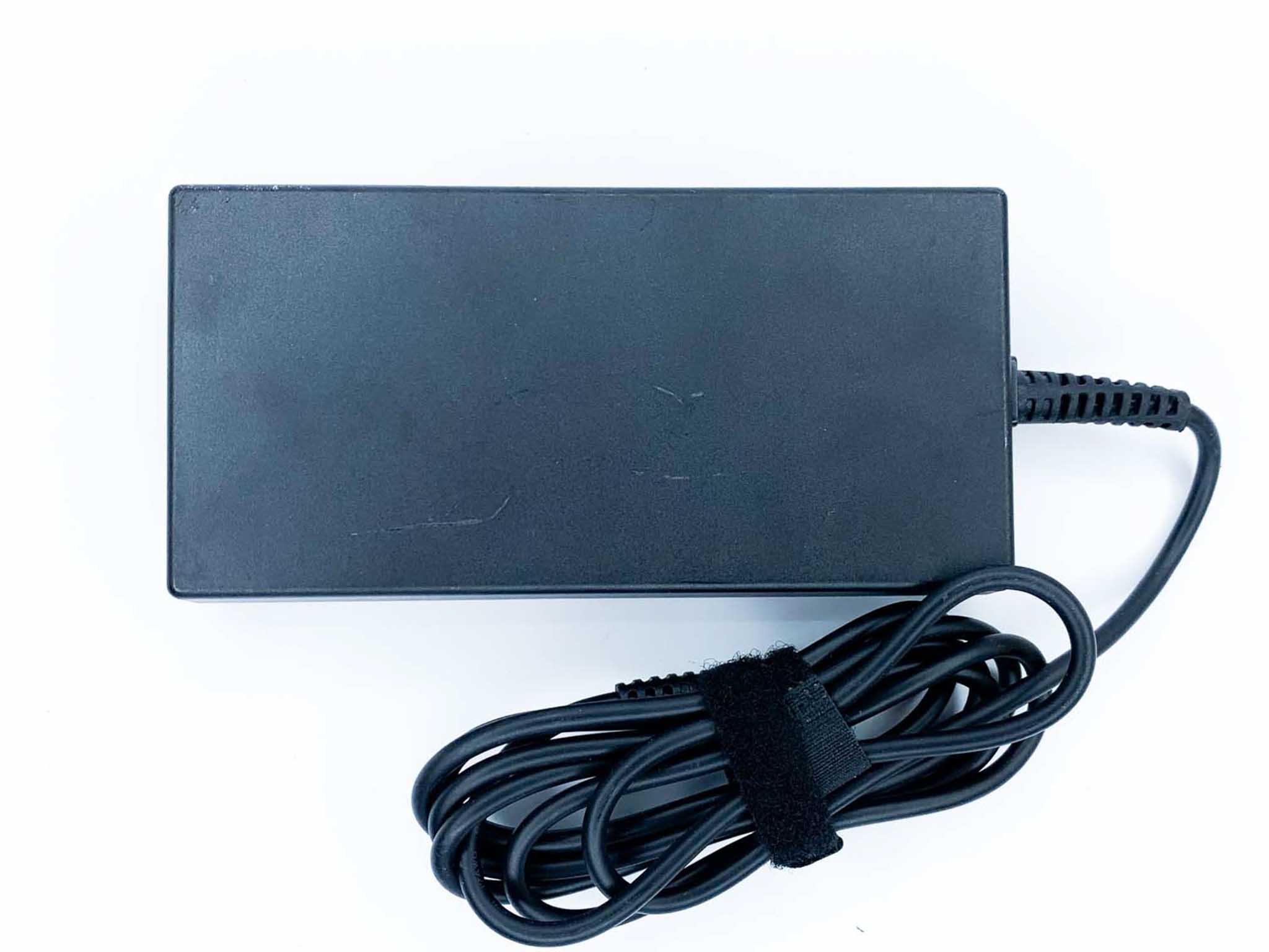 Блок живлення для ноутбука Fujitsu 135W 20V 6.75A 5.5 х 2.5 мм