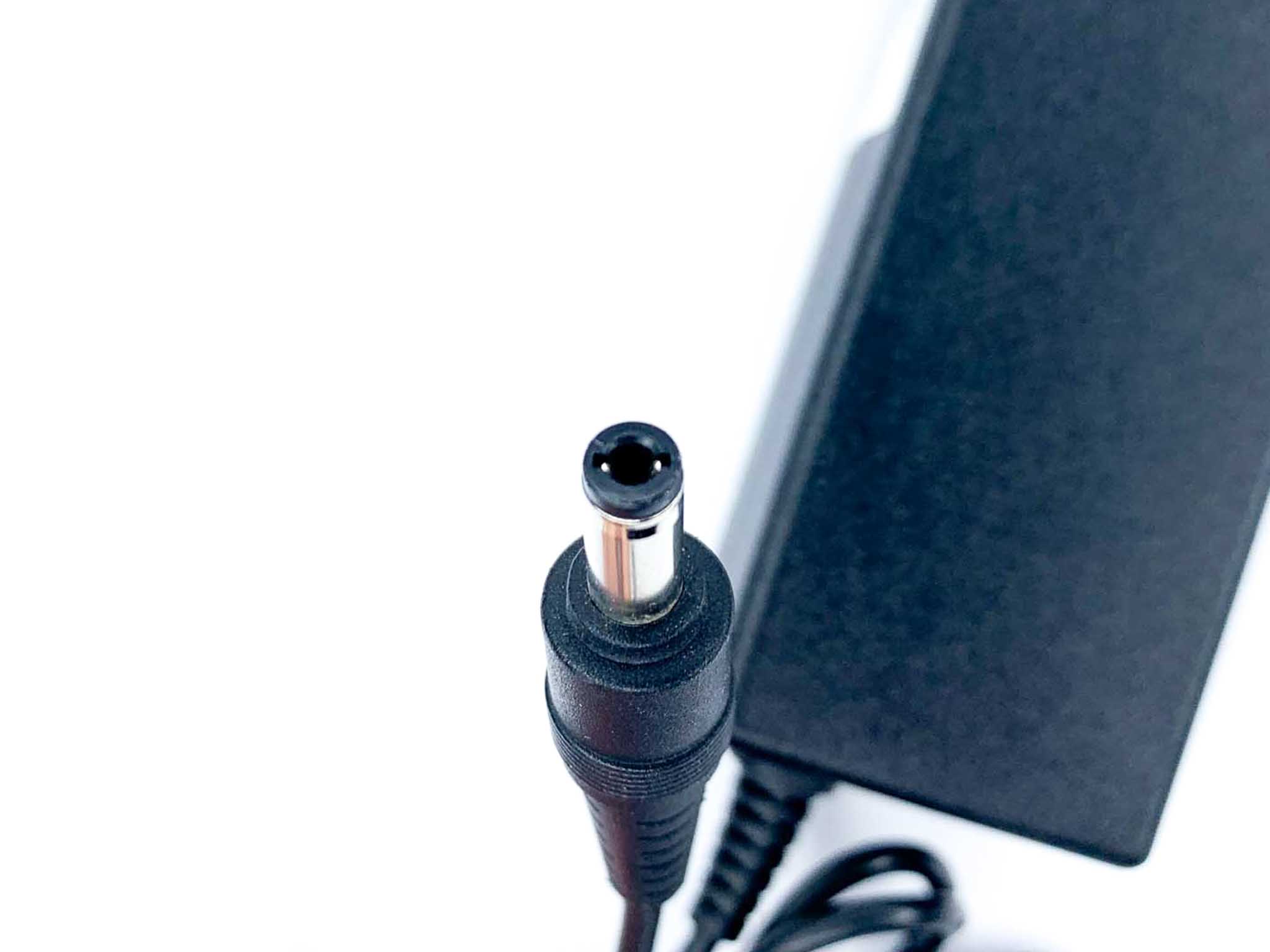 Блок живлення для ноутбука Fujitsu 65W 19V 3.42A 5.5 х 2.5 мм 3Pin